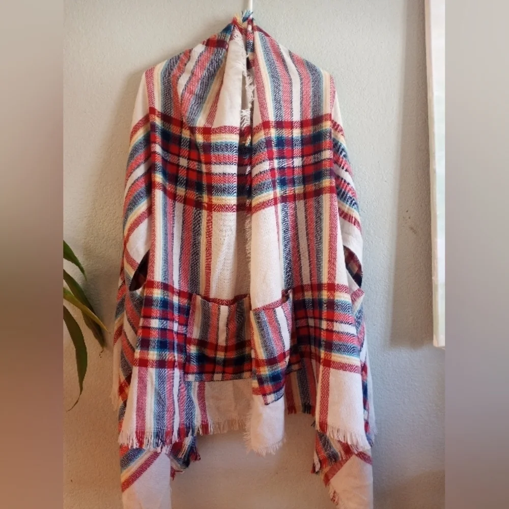Grace and Lace poncho with pockets